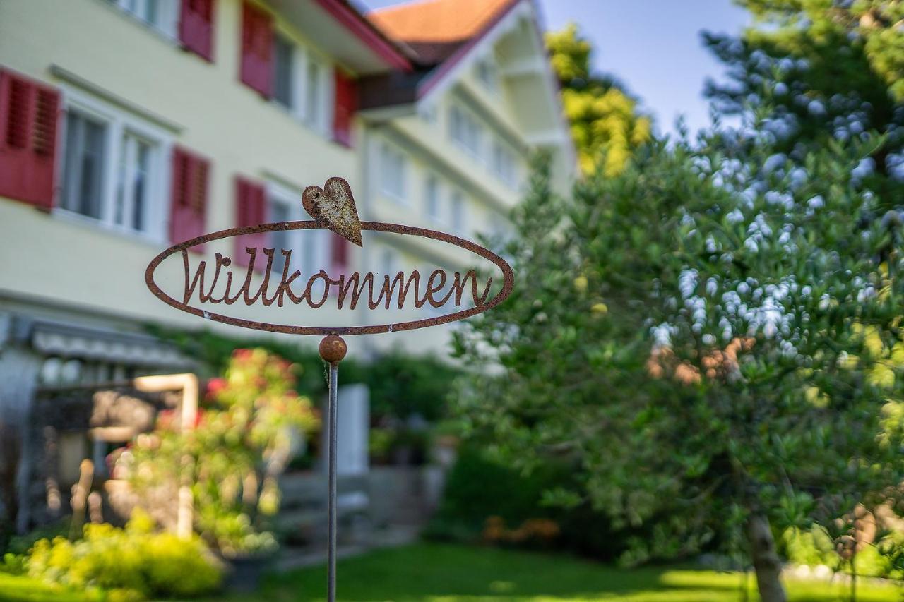 Bed and Breakfast Gaestehaus Aemisegg Sankt Peterzell Exterior foto